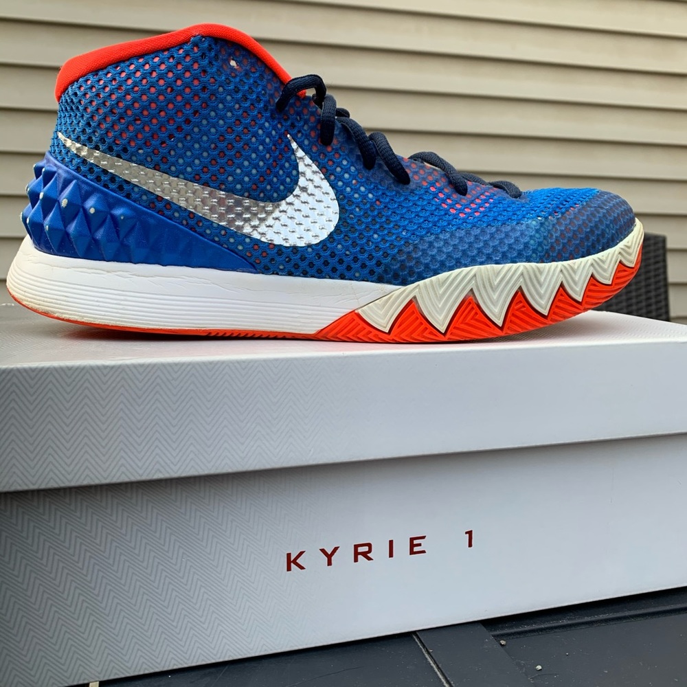 Kyrie 1
